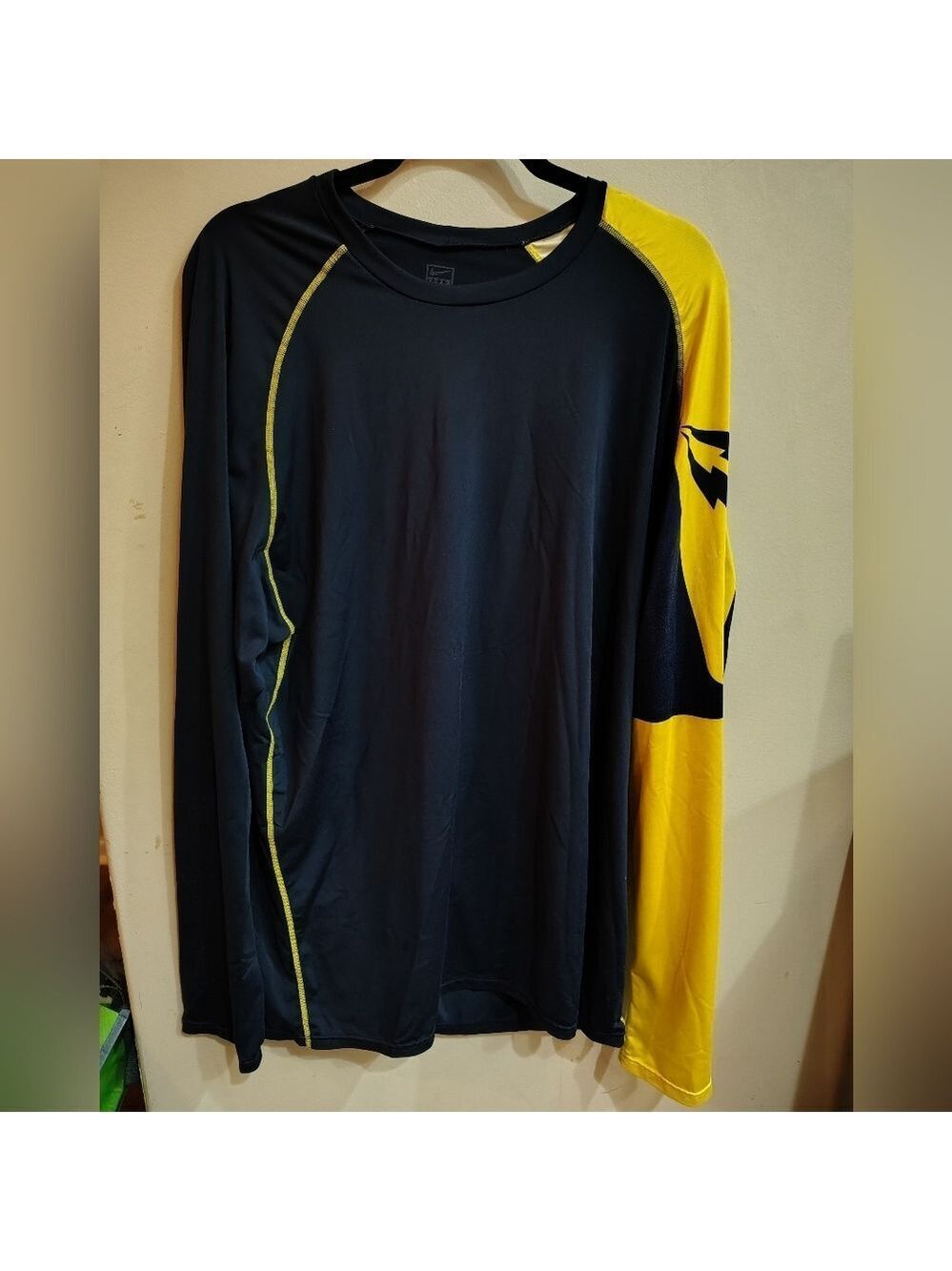 Vintage Kobe Bryant Blue Yellow Mamba Athletic Shirt Nike Team Long Sleeve